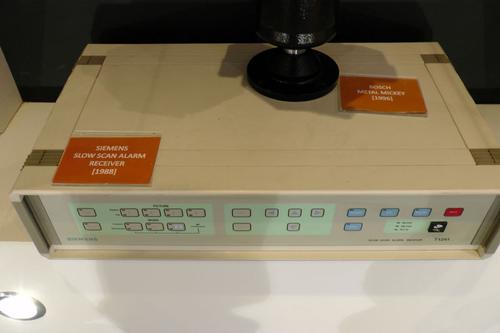 Siemens slow-scan alarm receiver (1988)