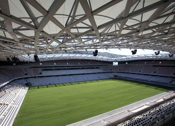 The installation of the sound system began in March 2013 and will be completed in August, well in time for the September opening of the Allianz Riviera Arena and its first event.