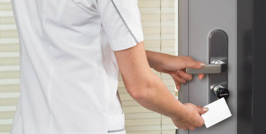 Wireless Aperio locking devices from ASSA ABLOY can safeguard patients, staff, data, drugs and medical equipment without undermining round-the-clock public access.