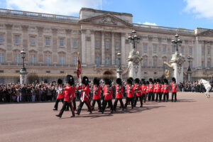 BuckinghamPalace-London-EventSecurityPlanning-PeterPhipp-AlamyStock-23